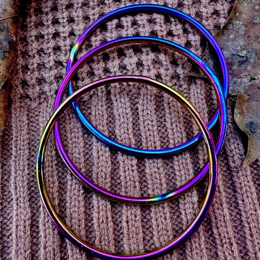 By Alexa Rae Chelsea Bracelet Set-Mystic or Oilspill setting rainbow colors!!